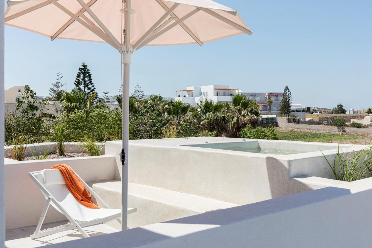 Viva Nove Suites Kamári Exterior foto